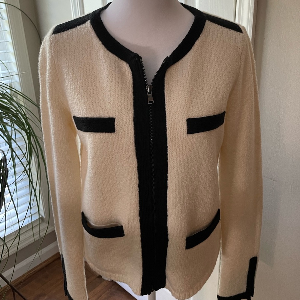Ann Taylor / Beautiful Sweater-Jacket in Cream and Black / NWOT